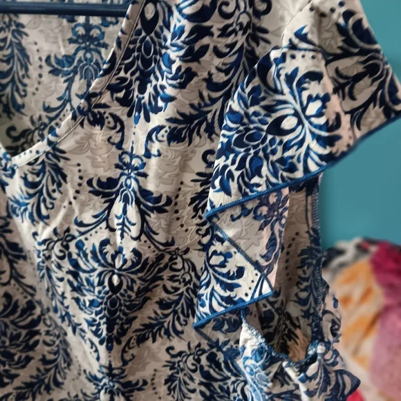 Navy Blue and Cream Patterned Top - Picture 5 of 7